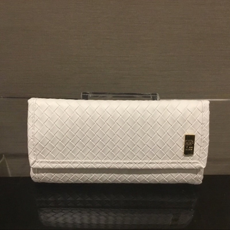 Luxe Bridal Jewelry Wallet Woven White