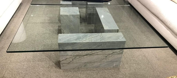 Mesa con 3 bases marmol 135 x 175 x 42cm